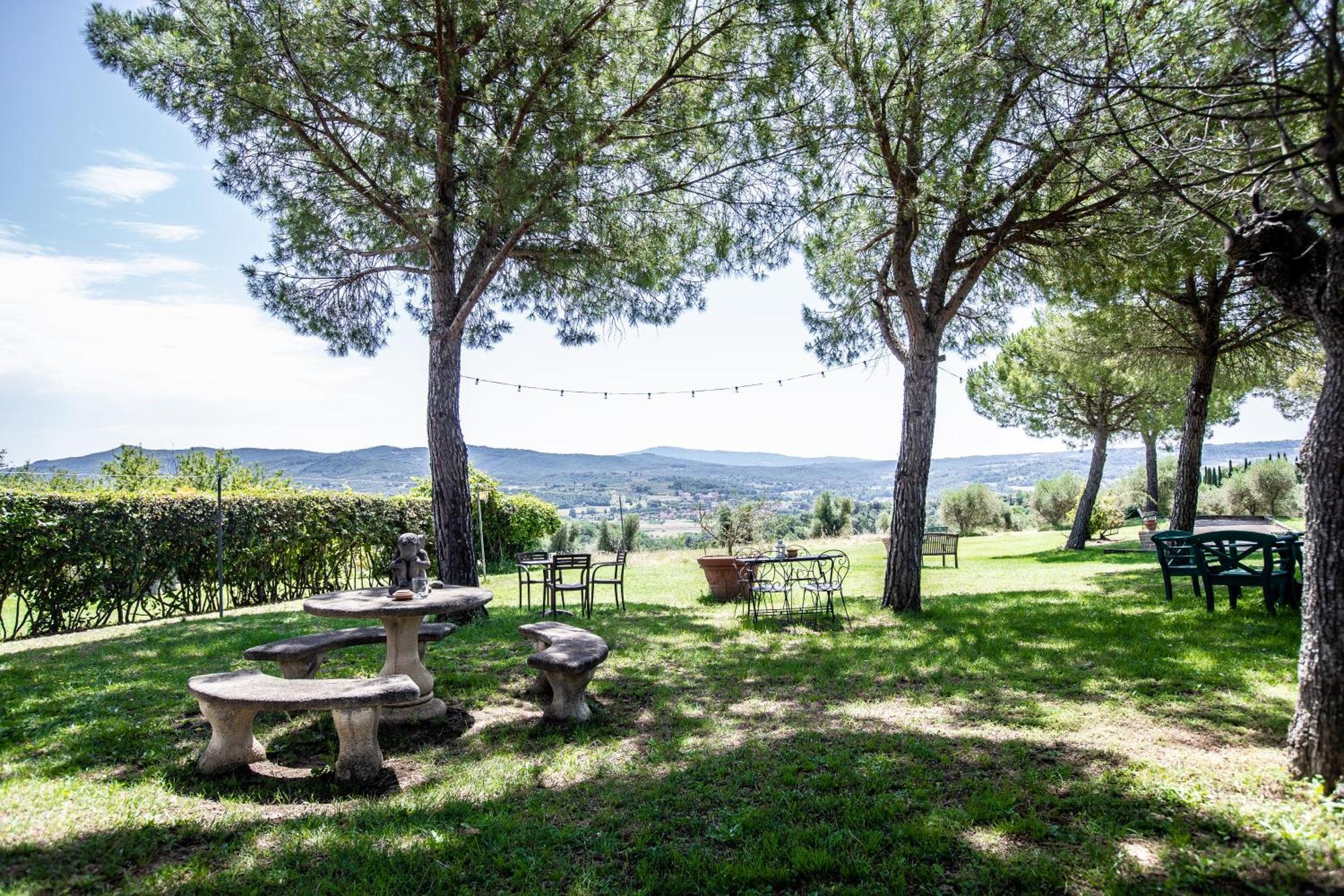 Agriturismo Palazzo Val Del Sasso Villastrada  Exterior photo